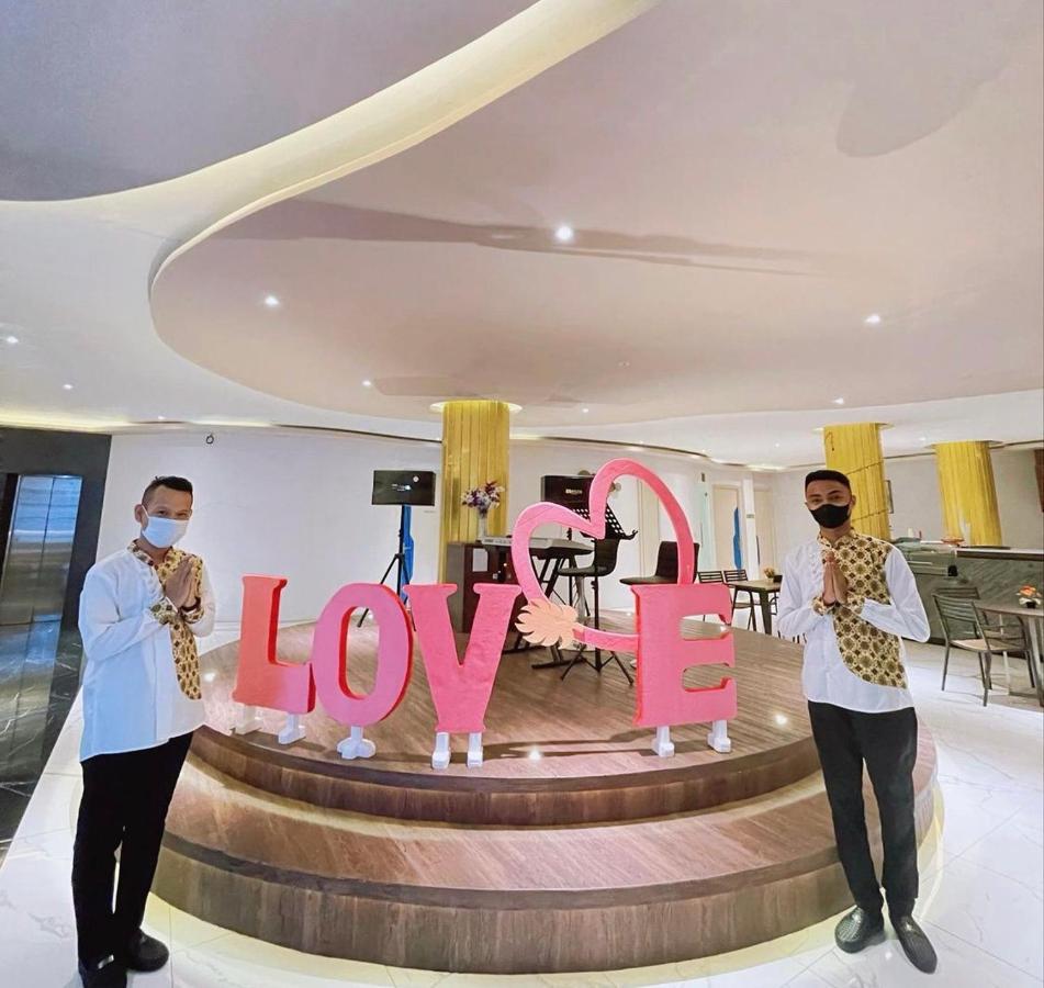 Golden Palace Hotel Batu Merah Zewnętrze zdjęcie