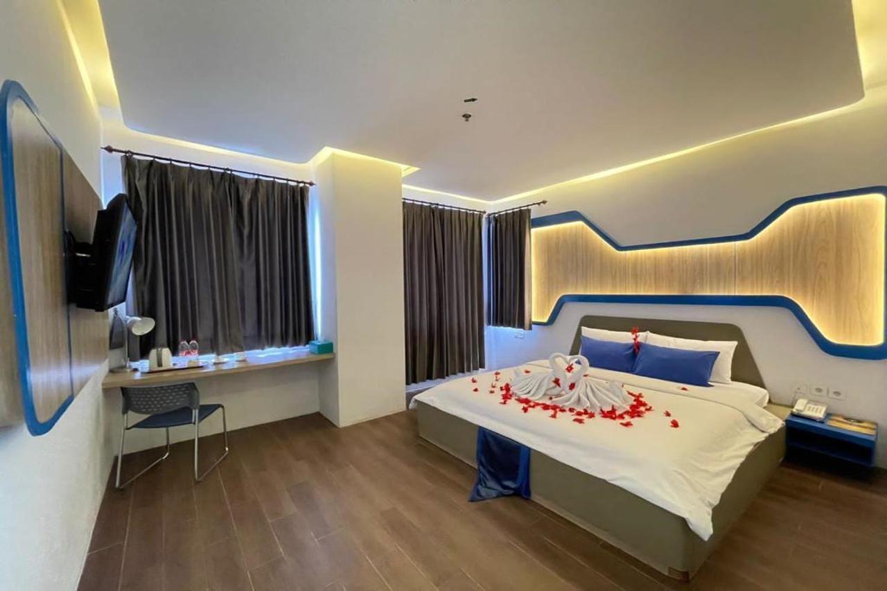 Golden Palace Hotel Batu Merah Zewnętrze zdjęcie